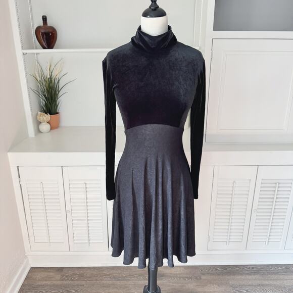 Vintage 90s French Designer Group Alexia Admor Black Velvet Swing Dress Size S/M - Picture 1 of 6